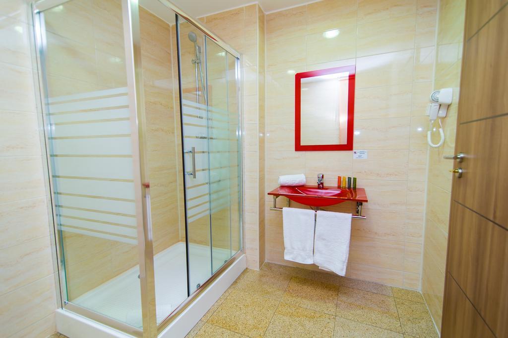 Dbh Bucharest Hotel Kültér fotó