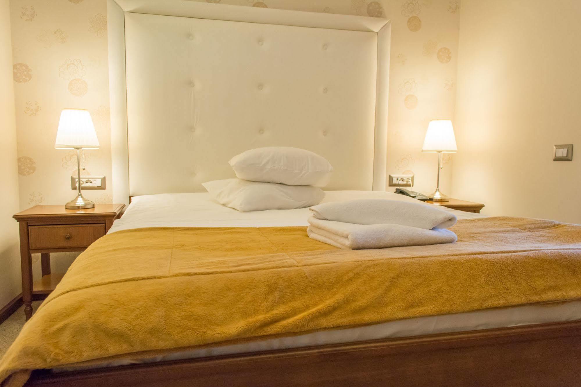 Dbh Bucharest Hotel Kültér fotó