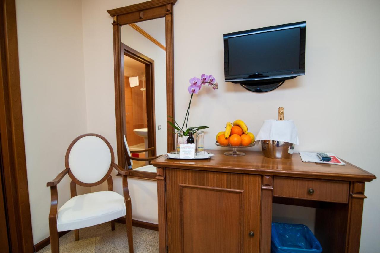 Dbh Bucharest Hotel Kültér fotó